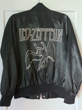 Limited Edition Led Zeppelin Black Bomber Jacket Forever 21 SOLD OUT Quickly - S